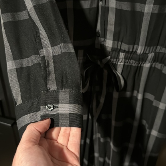 🌻Old Navy Plaid Long Sleeve Button Front Jumpsuit - Picture 4 of 12
